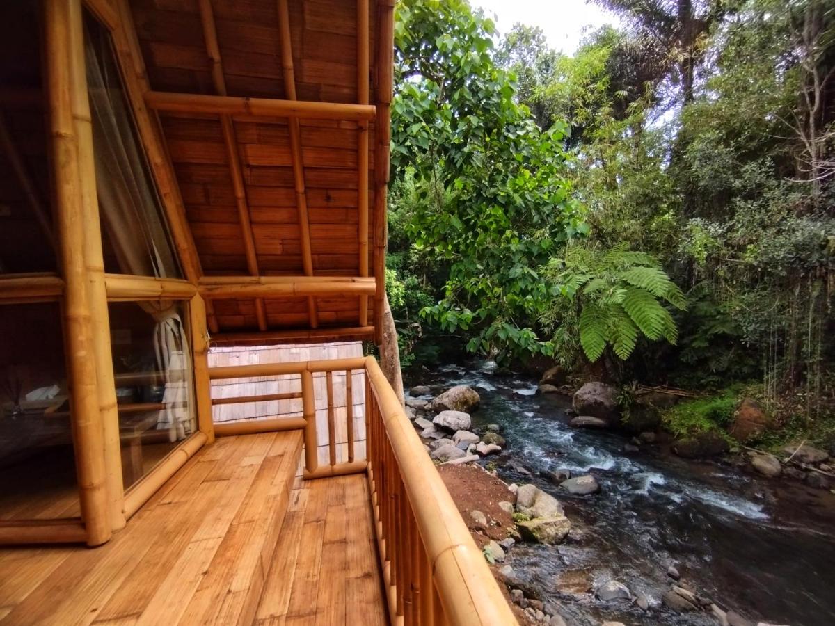Aksha Riverside Ubud Tampaksiring ภายนอก รูปภาพ
